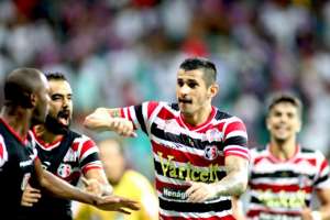 Sete clubes brigam pela última vaga do G4. Confira chances de acesso na Série B