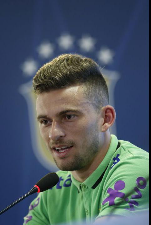 Lucas Lima comemora presença de Neymar na seleção