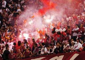 São Paulo 'ouve a torcida' e reduz ingresso de arquibancada a R$ 15