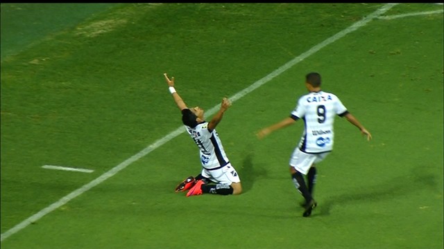 Bismark estragou a festa do Bahia na Série B