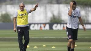 Após Corinthians receber seleção, Tite afirma que 'não larga o clube para nada'