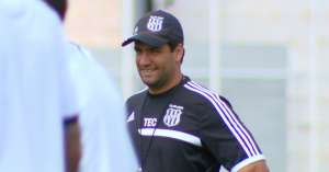 Ponte Preta se reapresenta e confirma cirurgia em Felipe Azevedo