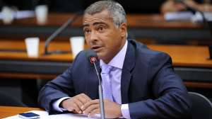 Romário consegue assinaturas para prorrogar CPI: 'Más notícias para Del Nero'