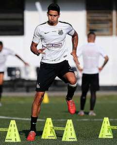 Joia da base santista, zagueiro Lucas Veríssimo é elogiado por Dorival Júnior