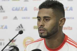 Oswaldo confirma Kayke em amistoso do Flamengo contra o Orlando City