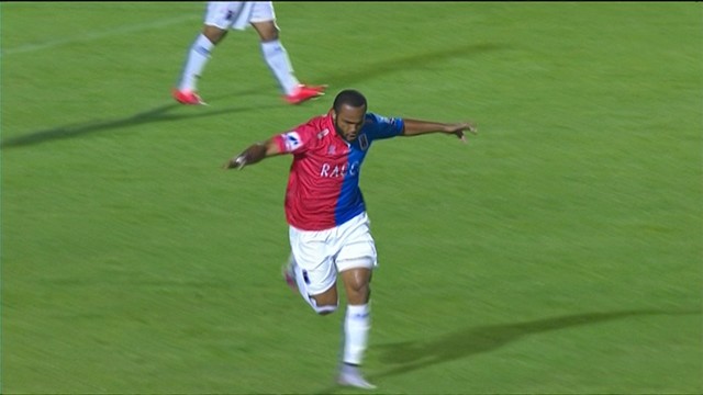 Lucio Flávio estragou a festa do América MG.