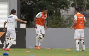 Na contagem regressiva pelo título, Corinthians trabalha com tranquilidade
