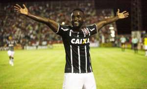 Dirigente confirma no Twitter venda de Mendoza, do Corinthians