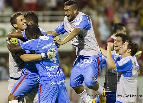 Linense festejou muito vaga na final, agora quer superar o Ituano. Foto: José Luis Silva - CAL