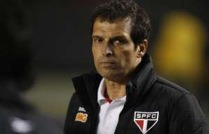 Técnico interino, Milton Cruz tem melhor aproveitamento do ano no São Paulo