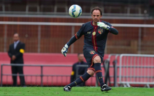 Compre a camiseta do seu time com até 80% OFF no Black Friday