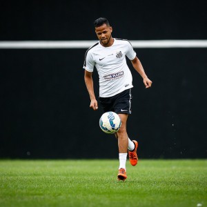 Santos deve ter Nilson e Geuvânio como titulares contra o Flamengo