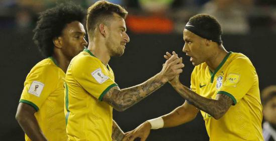 Willian, Lucas Lima e Neymar: esperanças de confirmar freguesia do Peru