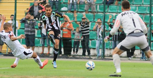 Figueirense jogou bem e perdeu muitos gols e o jogo contra o Atlético-MG