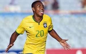 Malcom, atacante do Corinthians, pode jogar no Benfica de Portugal em 2016