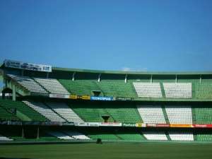 Sport e Coritiba são punidos pelo STJD e terão que jogar com portões fechados