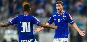 De Arrascaeta volta ao Cruzeiro e reassume lugar no time titular