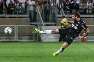 Atlético-MG visita o São Paulo pra manter esperança de título nacional