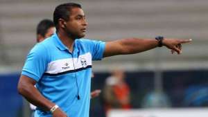 Grêmio anuncia renovação com o técnico Roger Machado até o fim de 2017