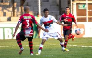 Atlético-GO x Oeste - Empatados e na beira da zona do rebaixamento, Dragão e Rubrão fazem jogo da vida