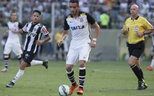 Meio de campo se destaca e é protagonista do título corintiano no Brasileirão