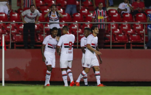 São Paulo descarta motivação extra para 'carimbar a faixa' do Corinthians
