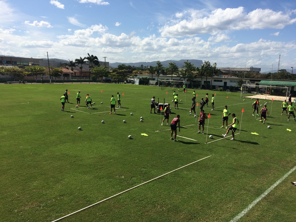 Figueirense se prepara para clássico contra a Chape