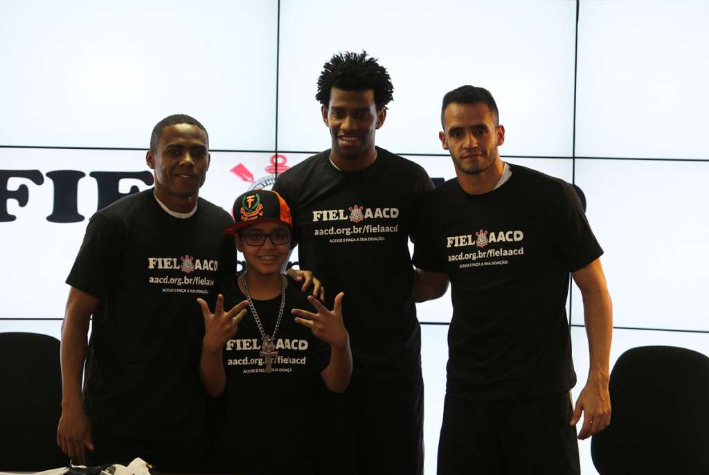 Desgastados, Elias, Gil e Renato Augusto não enfrentam o São Paulo