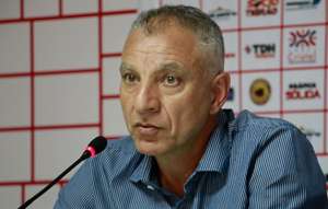 Série C: Vila Nova abandona formação com três zagueiros; Moisés ainda é duvida