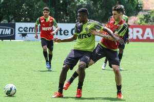 Dátolo, Giovanni Augusto e Luan são poupados em último treino do Atlético-MG