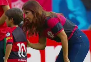 Ivete Sangalo cantou no intervalo e incendiou a Fonte Nova