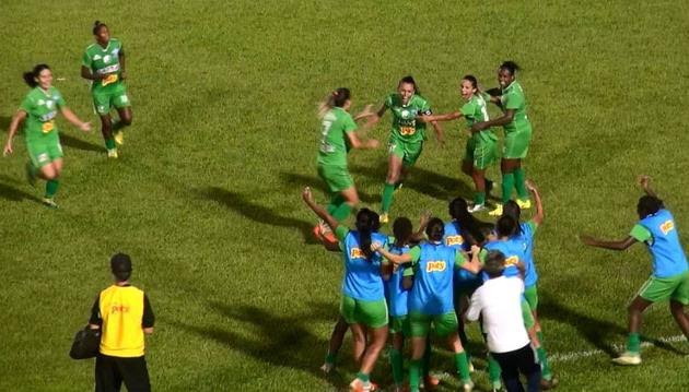 Futebol feminino: Rio Preto vence e coloca uma mão na taça de campeão