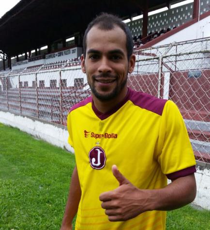 Nathan e mais três jogadores assina com o Juventus para Série A2