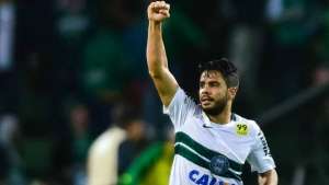 Cruzeiro pode contratar Henrique Almeida, do Coritiba, para 2016