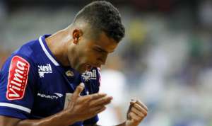 Alisson é testado como titular por Mano e celebra chance no Cruzeiro