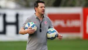 Argel é inocentado no STJD e pode comandar o Inter na reta final do Brasileirão