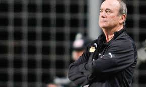 Emocionado, Levir Culpi anuncia saída do Atlético-MG