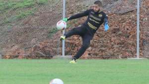 Série B: Roberto Cavalo abre mão de mistério e define Criciúma com mudança no gol