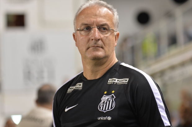 Dorival ironiza DVD do Palmeiras: ‘Tem os jogos da semifinal?’