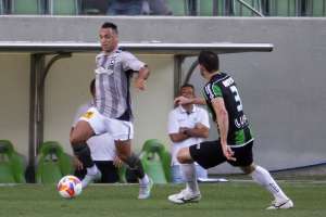 Botafogo x América-MG - Confronto de Série A na despedida da Série B