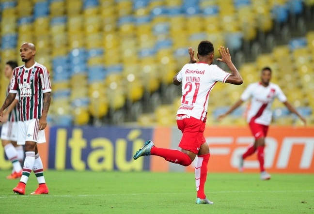 Vitinho abriu o placar para o Internacional logo aos três minutos e ainda criou boas oportunidades