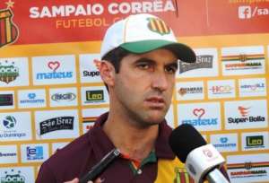 Série B: Léo Condé revela propostas, mas promete prioridade ao Sampaio Corrêa