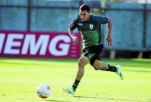 Sport demonstra interesse em Walber, latera-direito do América-MG