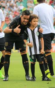 Rafael Bastos acredita na permanência do Figueirense no Brasileirão