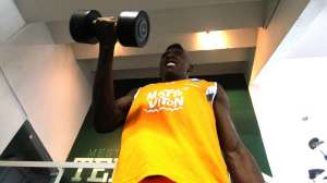 Recuperado de fratura, Léo revela choro em vestiário antes de volta ao Flu