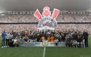 Dinheiro na mão é vendaval e Copa Libertadores é um sonho a mais