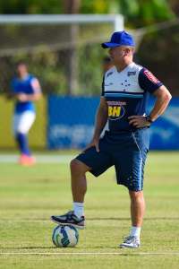 Mano Menezes deixa Cruzeiro para acerta com Shandong Luneng