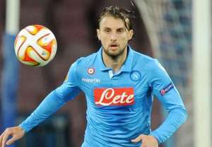 Grêmio e São Paulo tentam a contratação do zagueiro Henrique