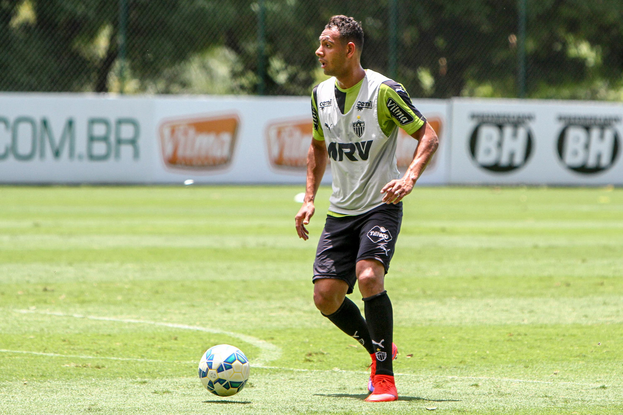 De olho na Chape, Mansur foca em última rodada do Brasileirão para encerrar bem a competição