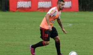 Canteros rebate críticas no Flamengo: 'Sou profissional, sempre dou o melhor'